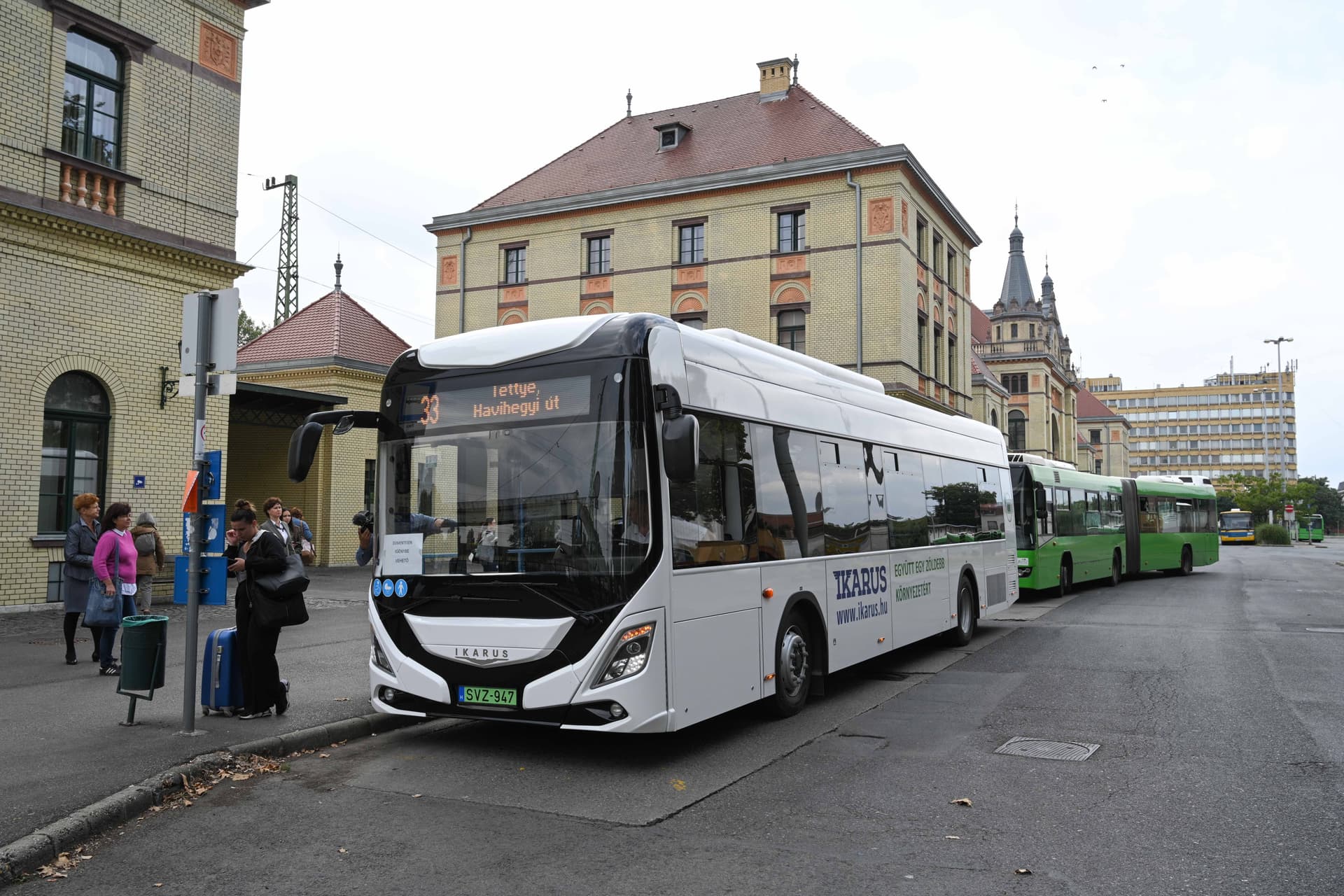 Ikarus, busz, autóbusz