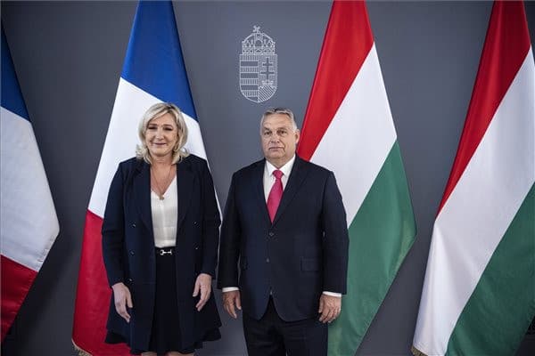 Orbán Viktor miniszterelnök, fogadja Marine Le Pent, a francia Nemzeti Tömörülés elnökét