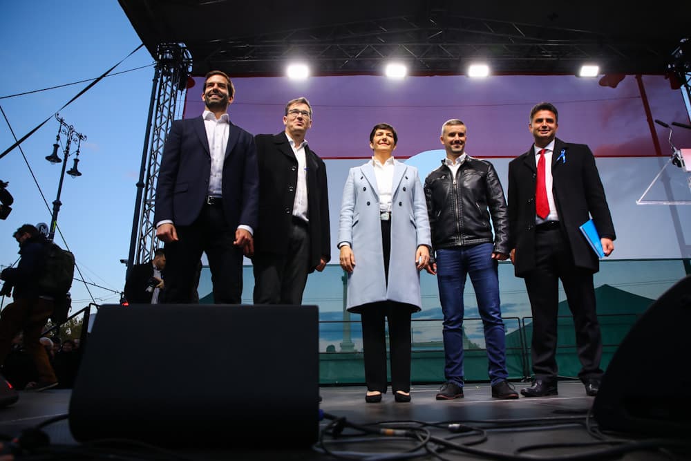 A baloldal kiszolgálná Brüsszelt, megszavazta volna az olajembargót