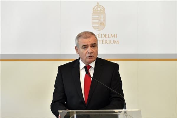 „A honvédséghez való kötődés nem szűnik meg a nyugállományba helyezéssel”