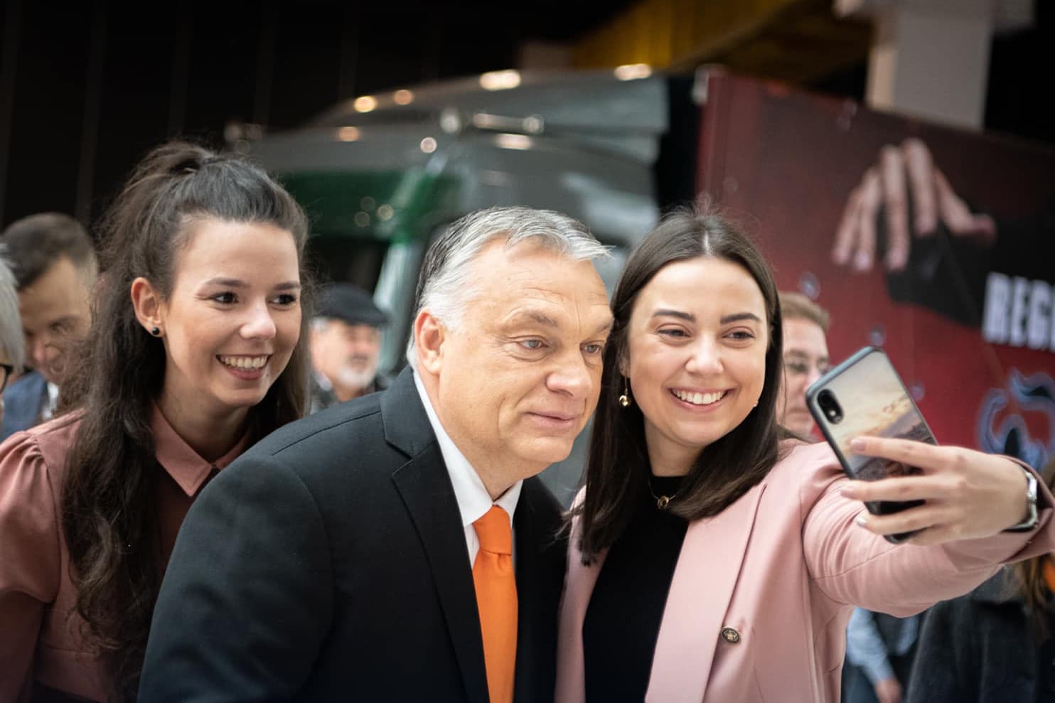 Száznegyven milliárd forint marad a fiataloknál