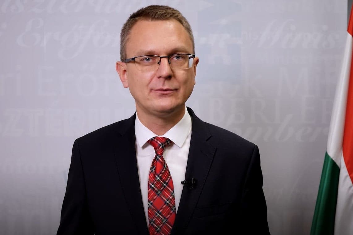 Rétvári: A magyar kormány nem a multik oldalán áll