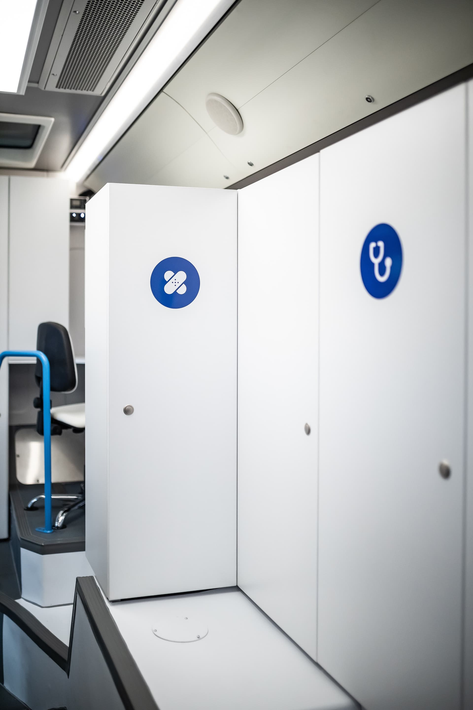 Ikarus, mobilmed, egészségügyi busz