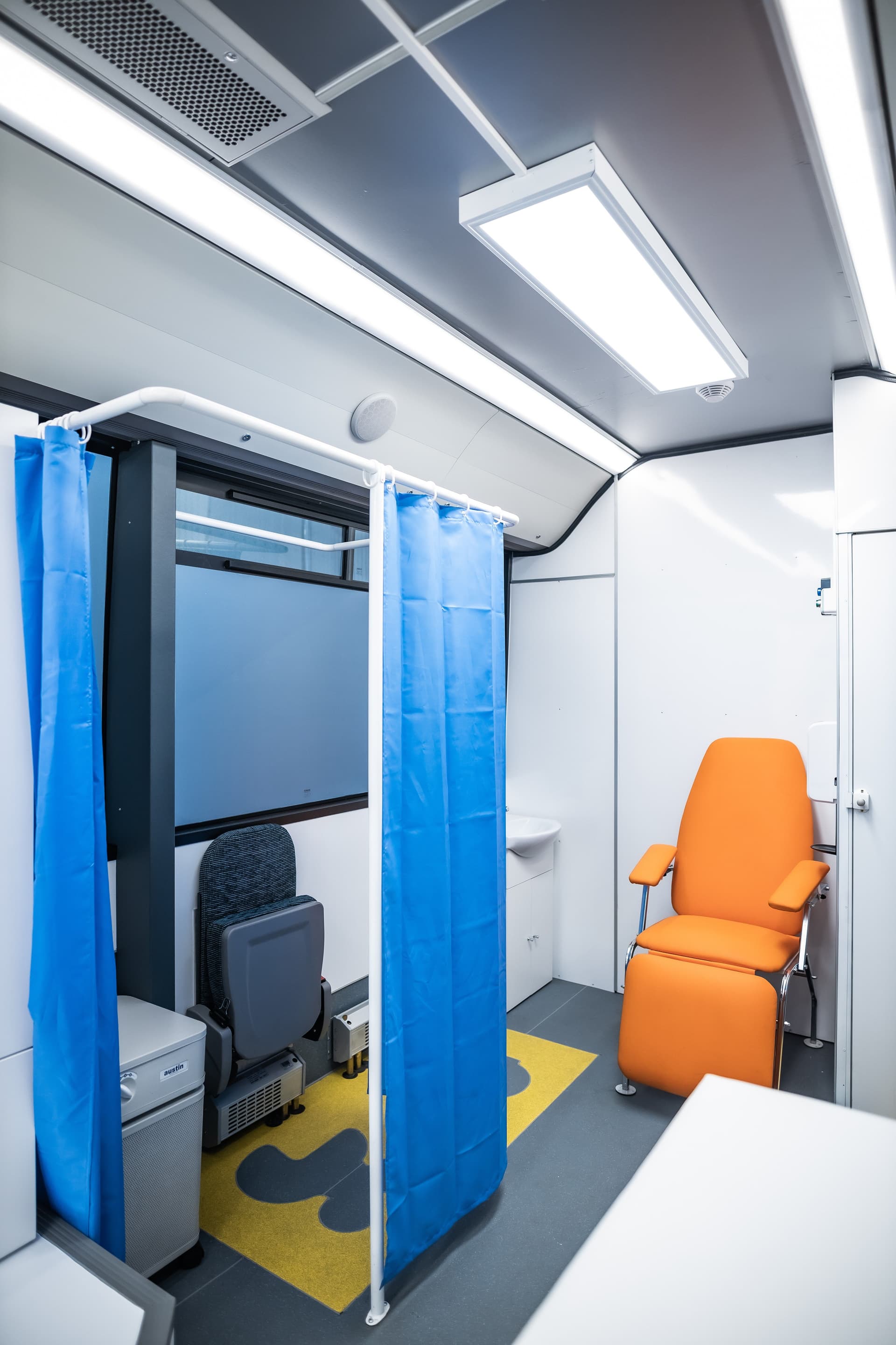 Ikarus, mobilmed, egészségügyi busz