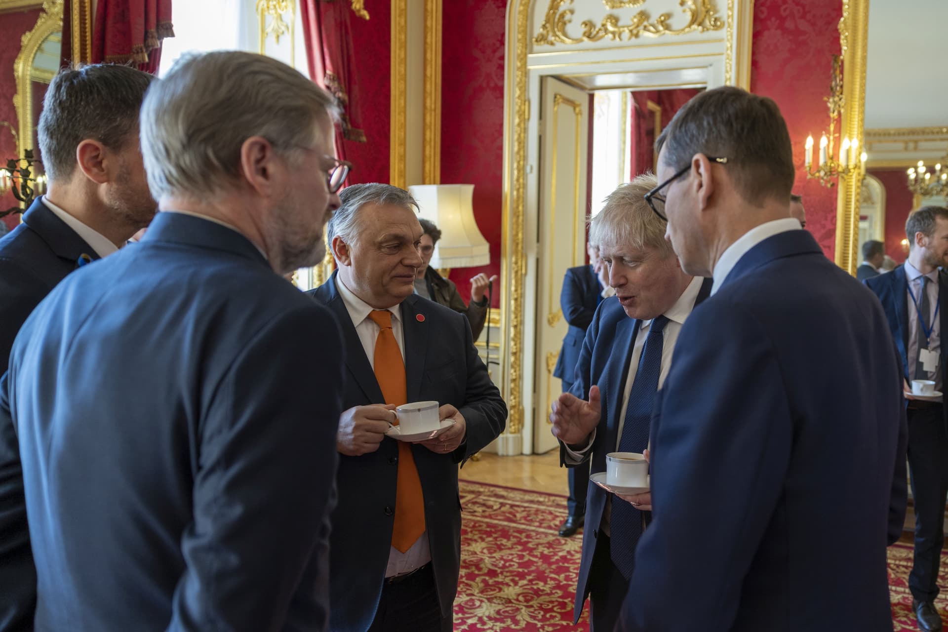 Orbán Viktor, Boris Johnson, V4