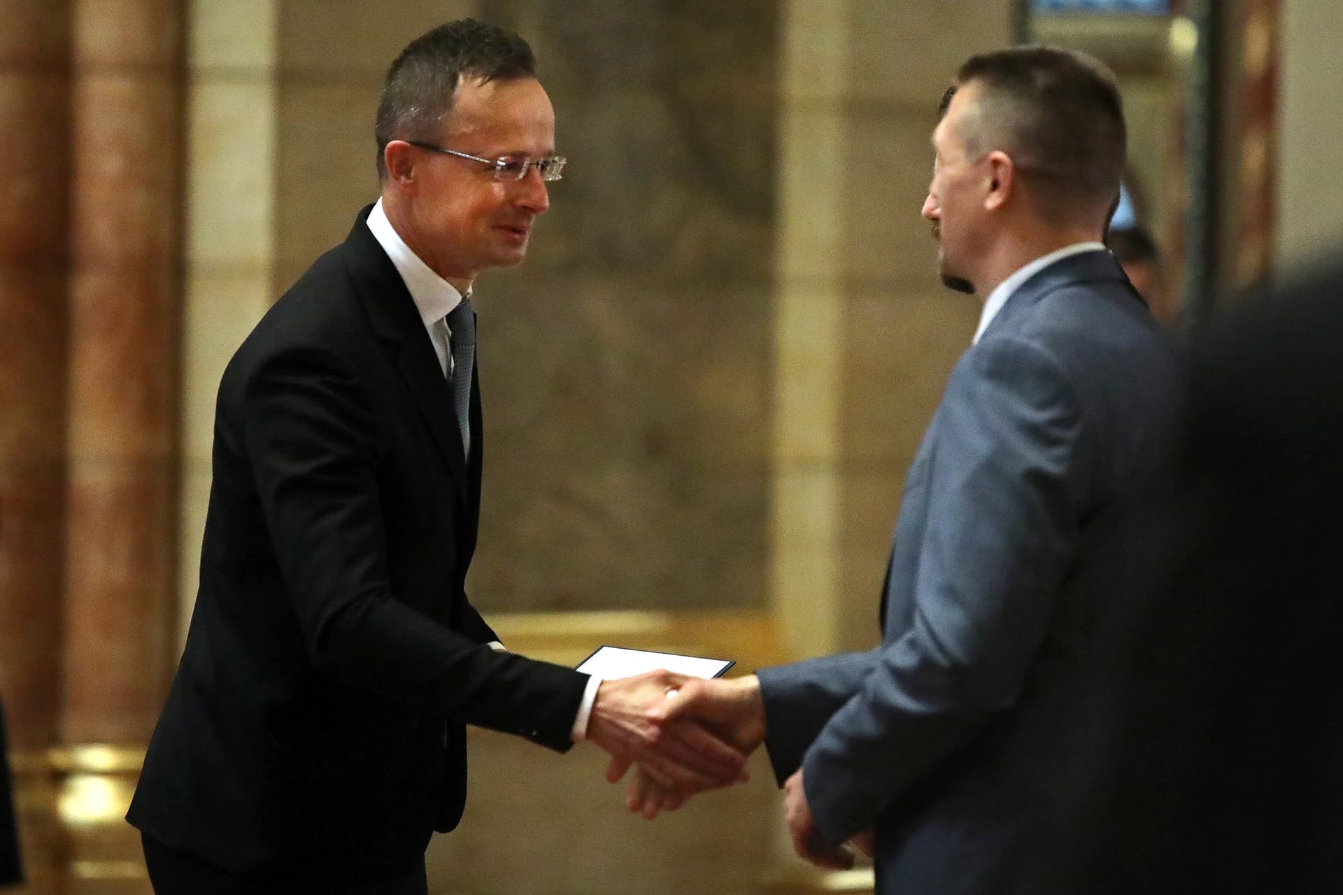 Listás mandátumot szerzett országgyűlési képviselők megbízólevelének átadása