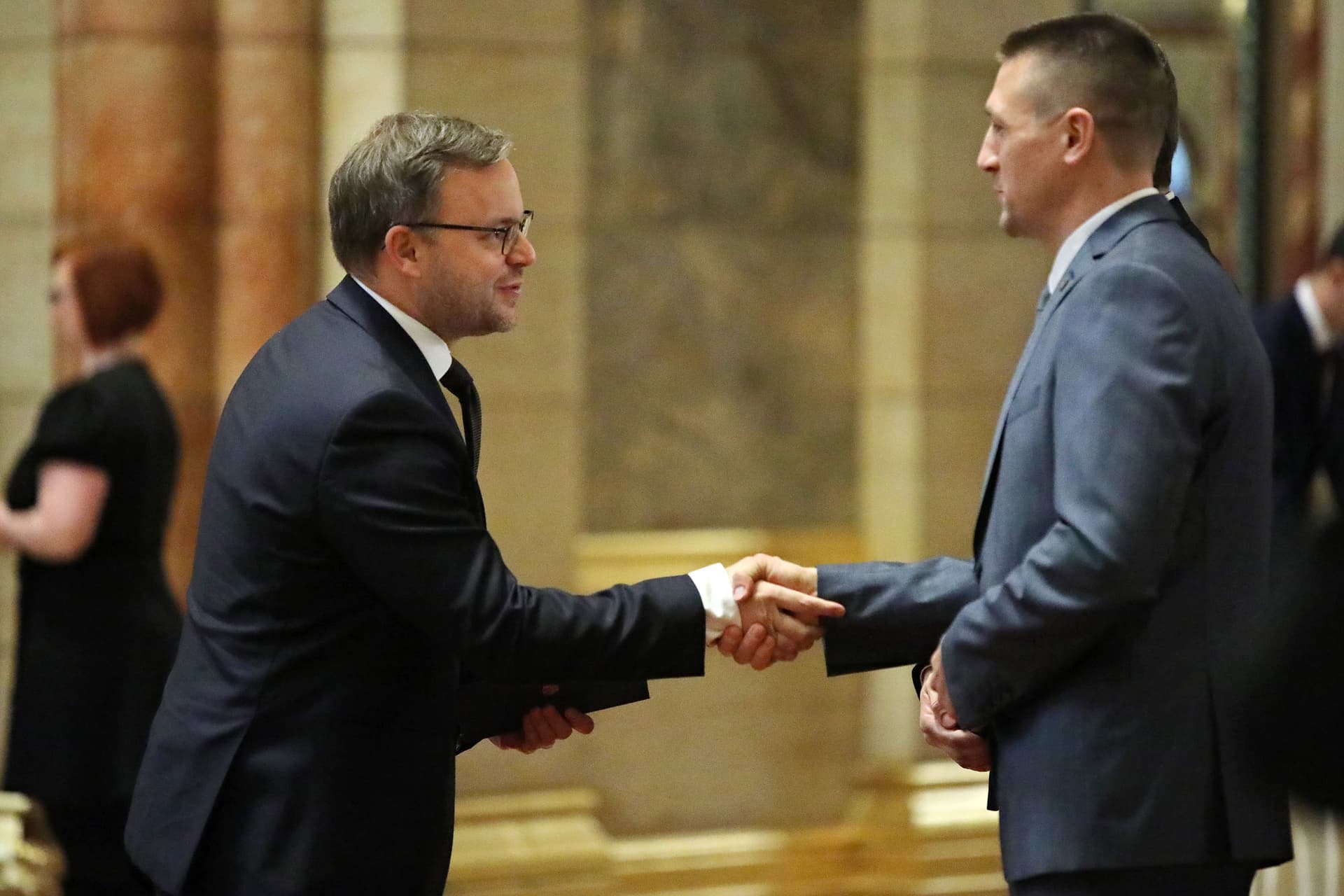 Listás mandátumot szerzett országgyűlési képviselők megbízólevelének átadása