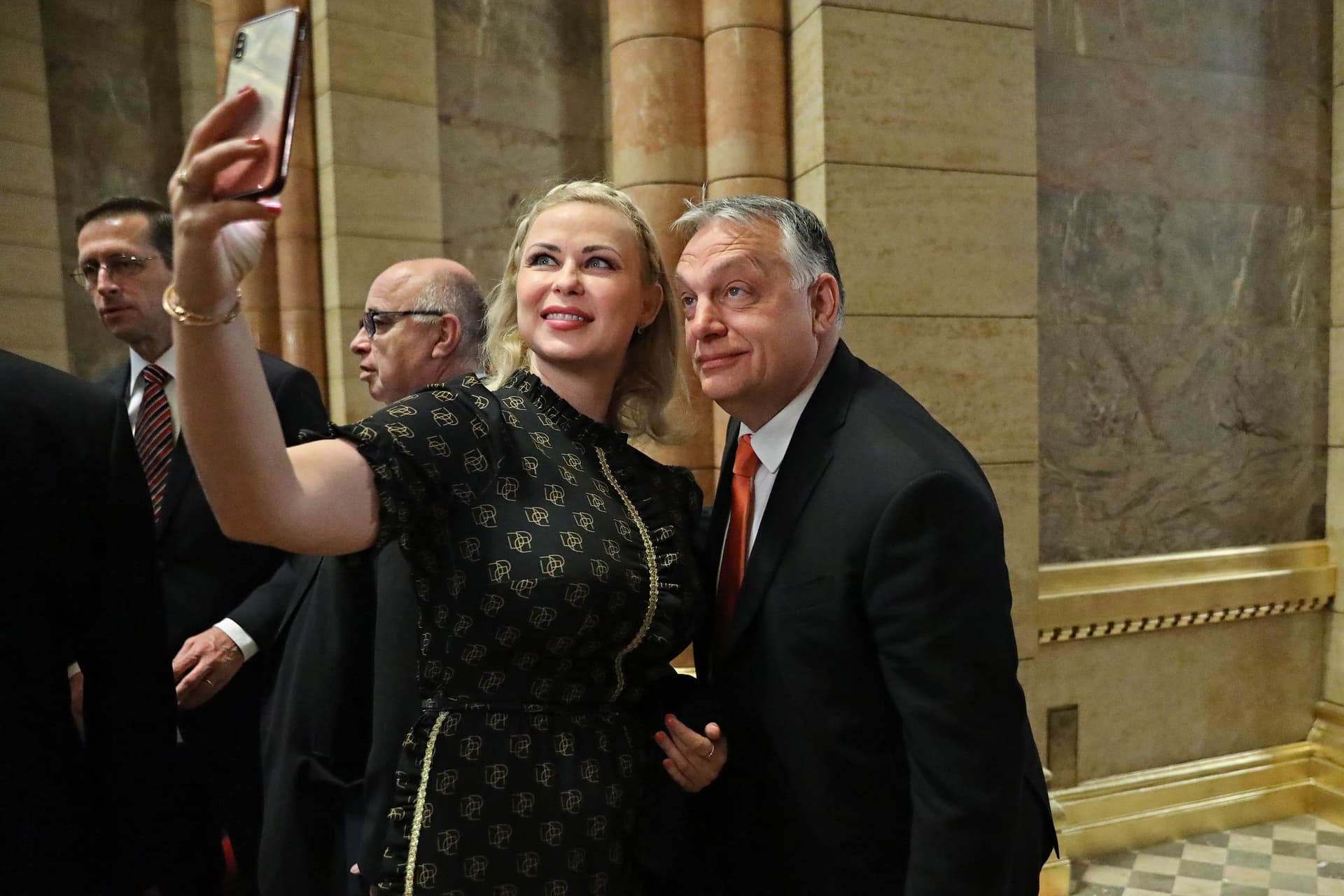 Listás mandátumot szerzett országgyűlési képviselők megbízólevelének átadása