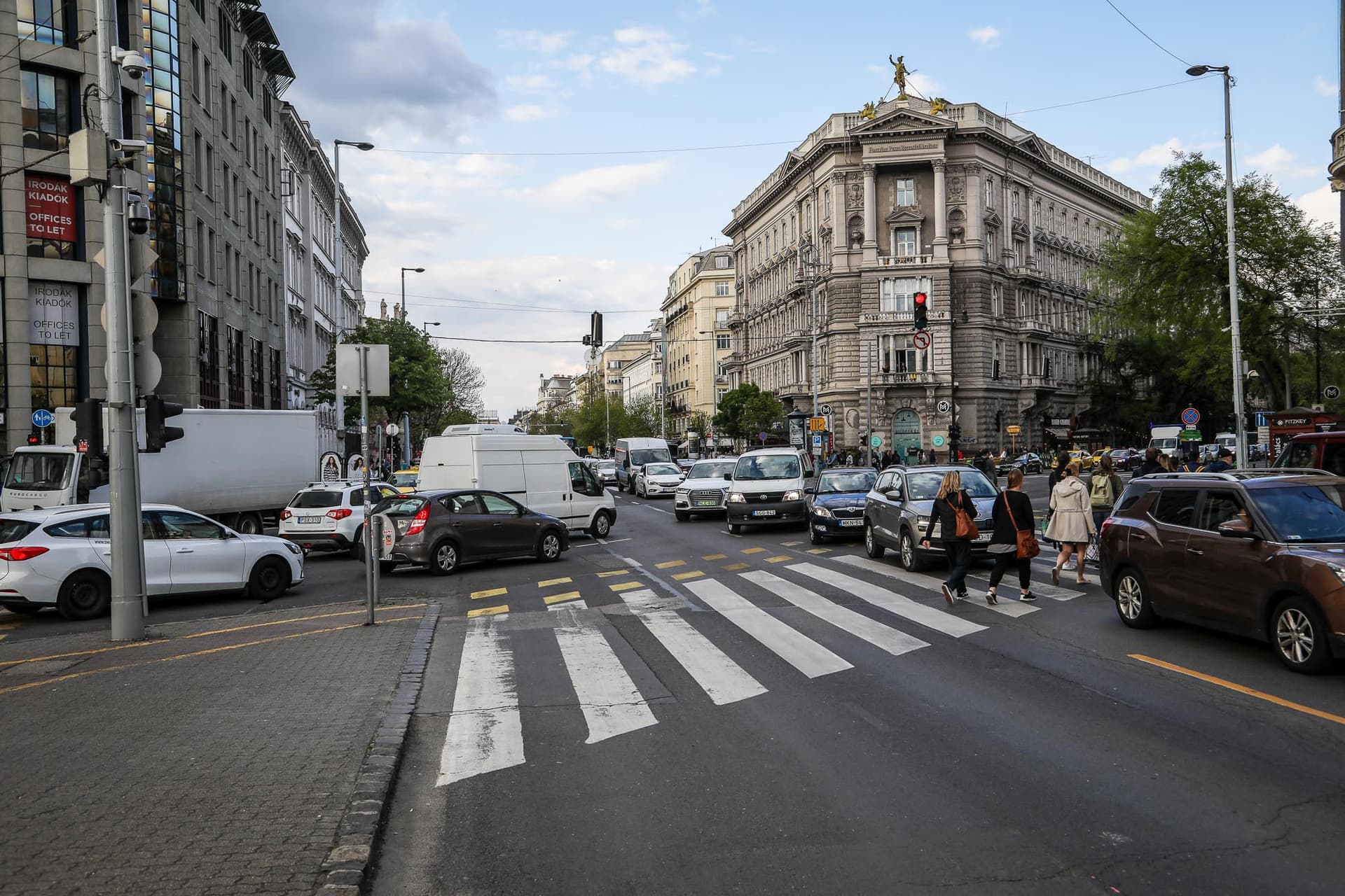 Dugó a városban
