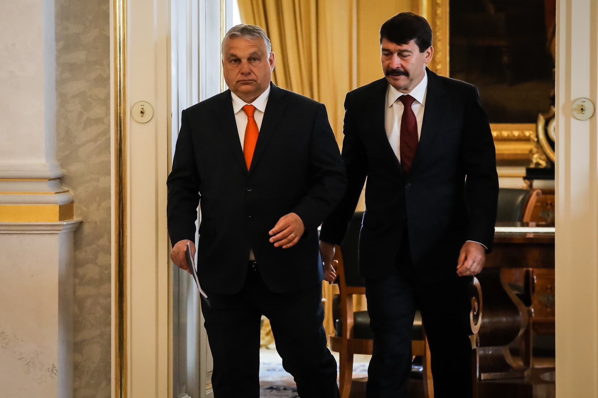 Orbán Viktort, a választásokon győztes Fidesz elnökét kérte fel kormányalakításra Áder János köztársasági elnök