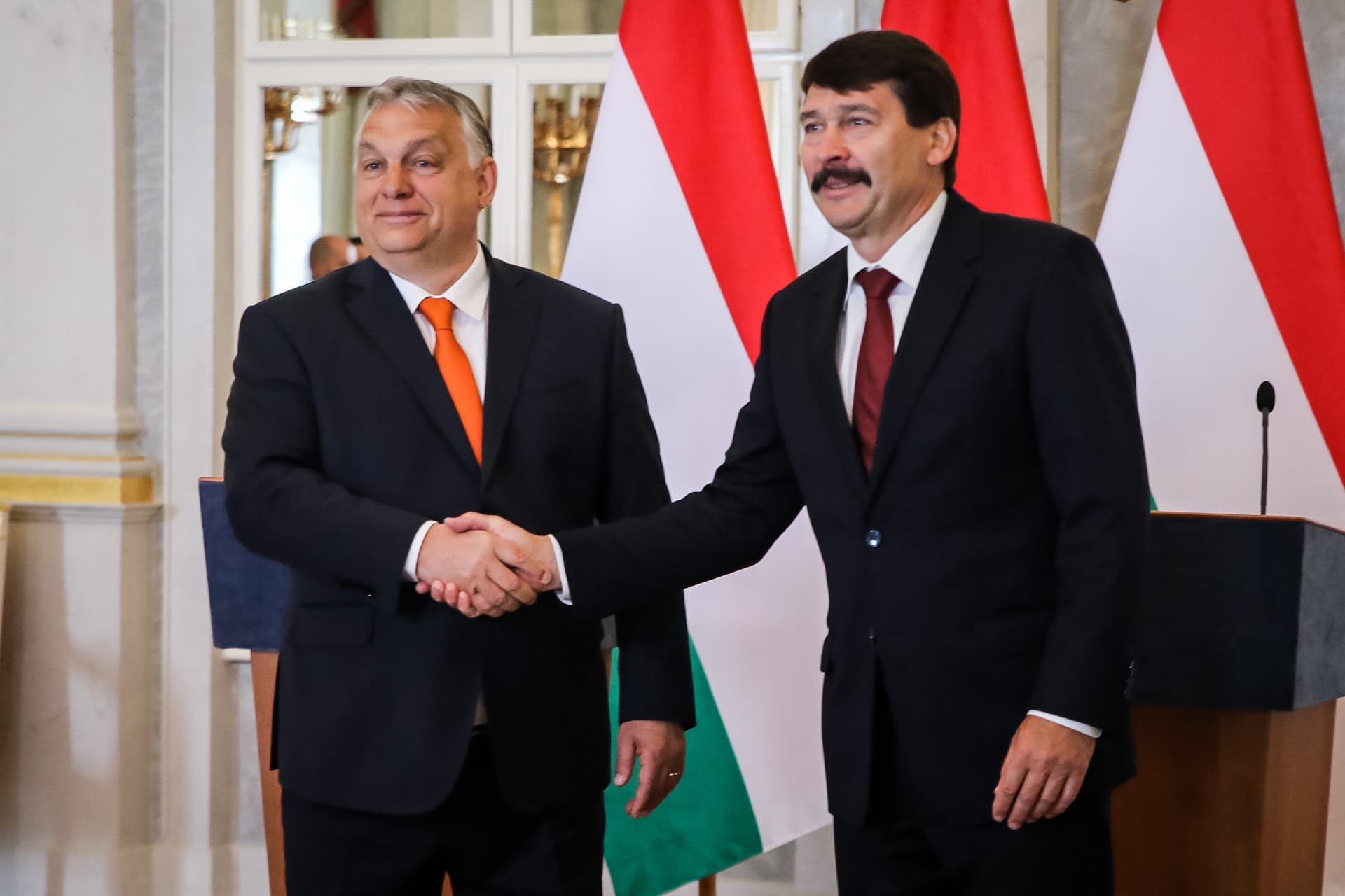Orbán Viktort, a választásokon győztes Fidesz elnökét kérte fel kormányalakításra Áder János köztársasági elnök