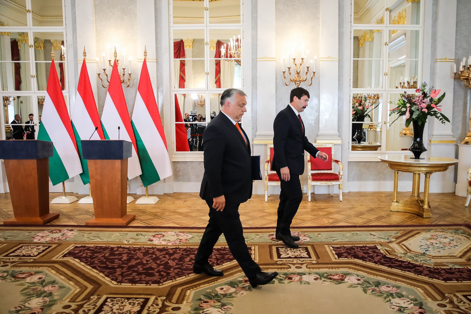 Orbán Viktort, a választásokon győztes Fidesz elnökét kérte fel kormányalakításra Áder János köztársasági elnök