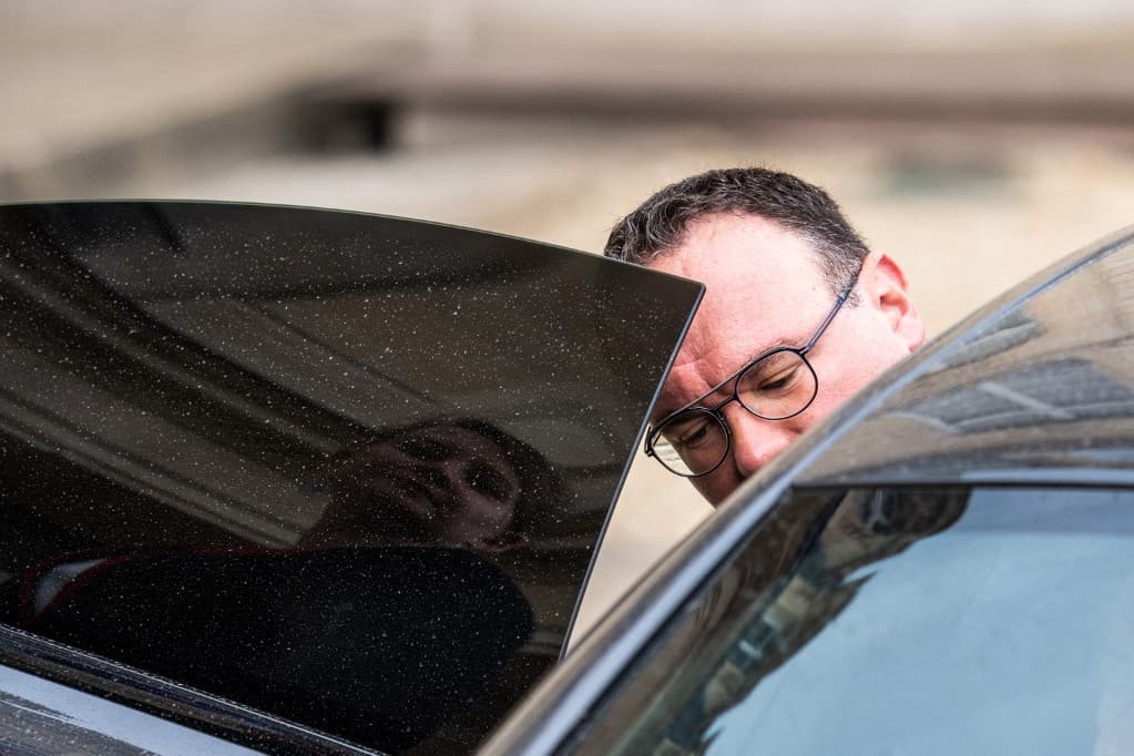 Nemi erőszakkal vádolják Macron egyik új miniszterét