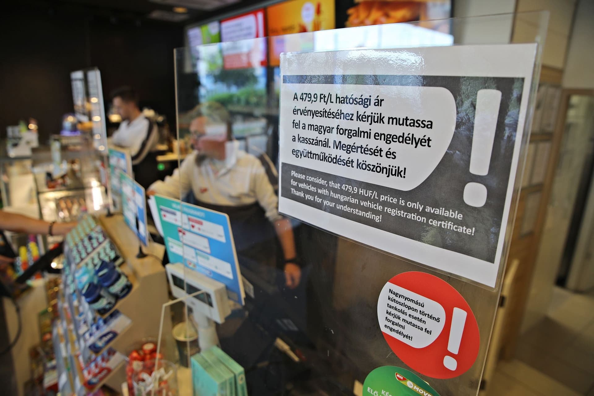 A benzinárstoppal 12 ezer forintot takarítanak meg a magyarok tankolásonként