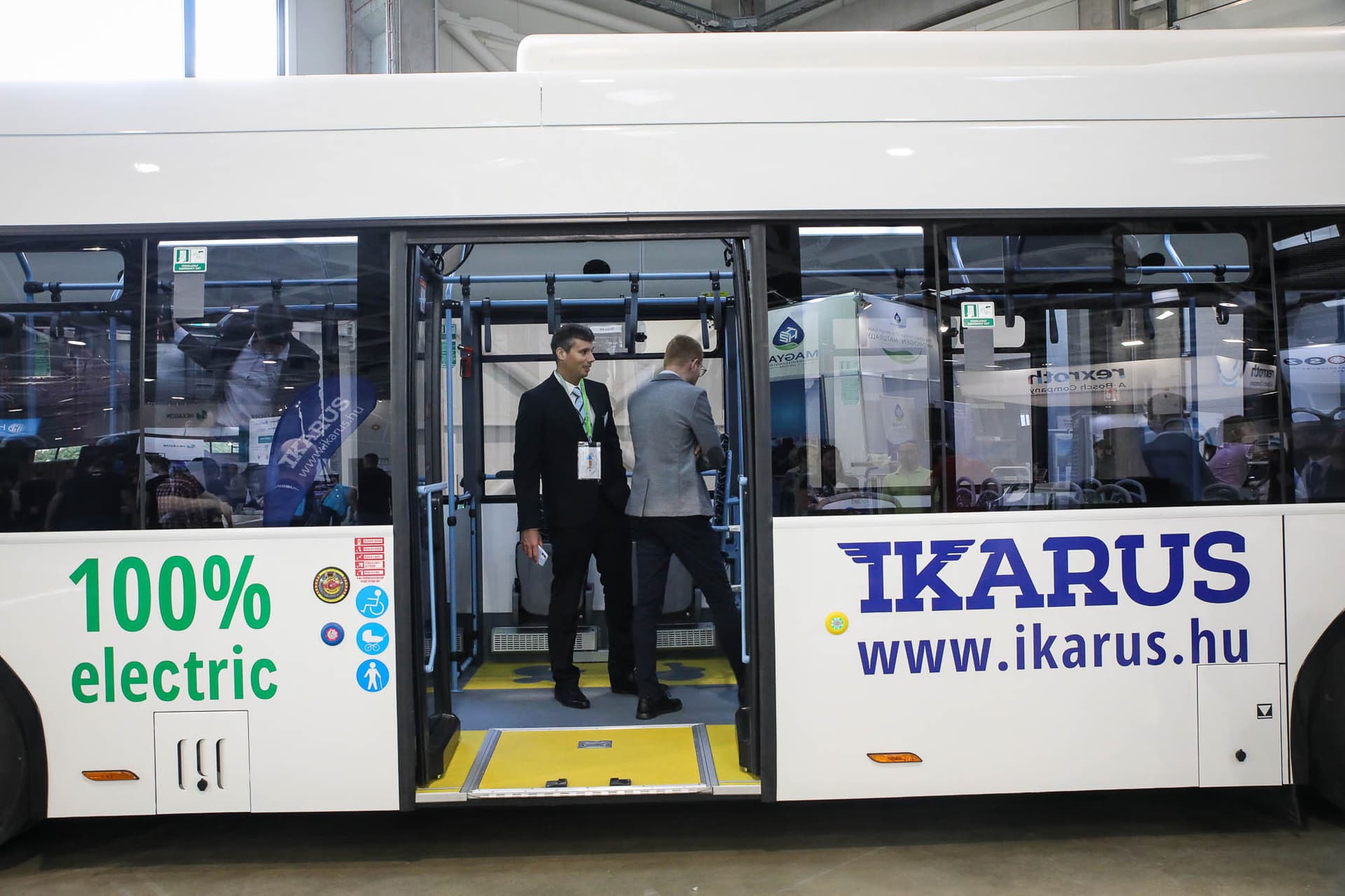 Ikarus 120e