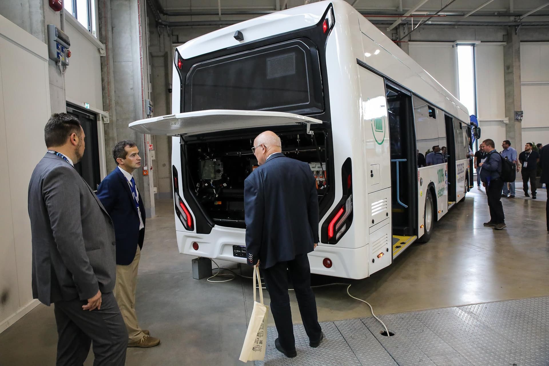 Ikarus 120e