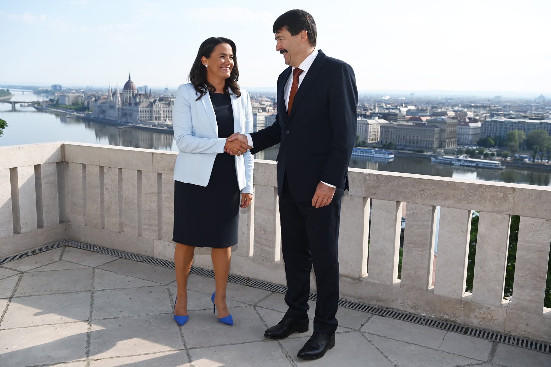 Átvette államfői hivatalát Novák Katalin