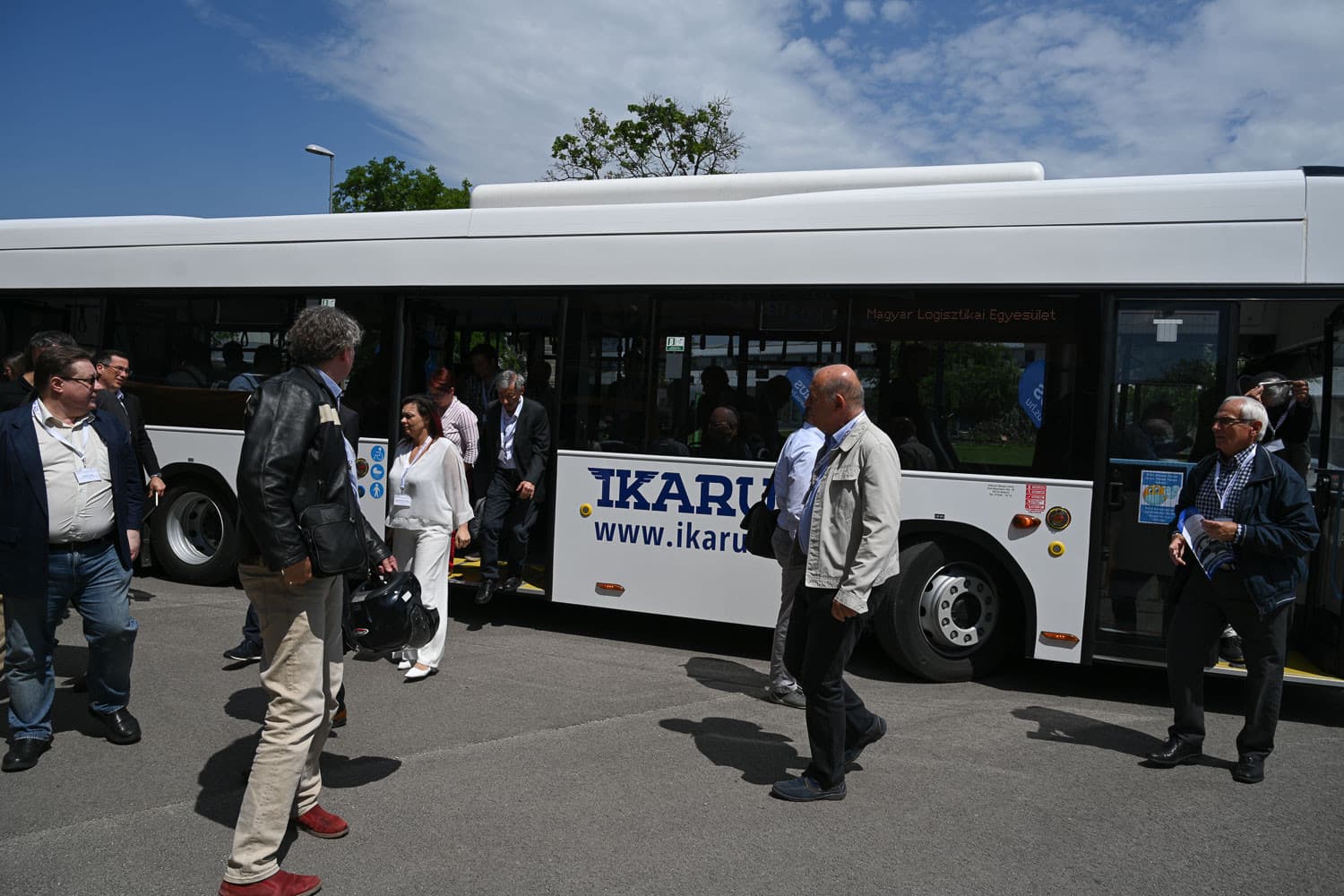 Ikarus