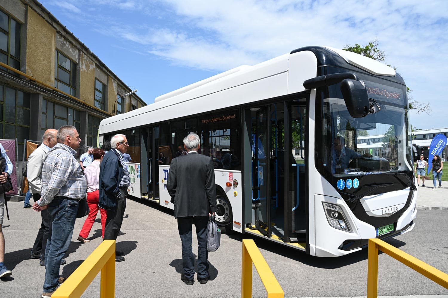 Ikarus