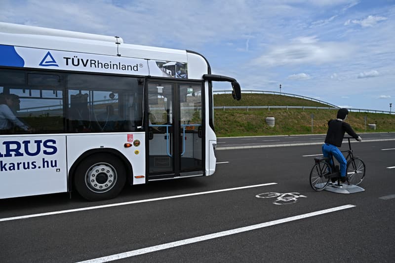 Ikarus