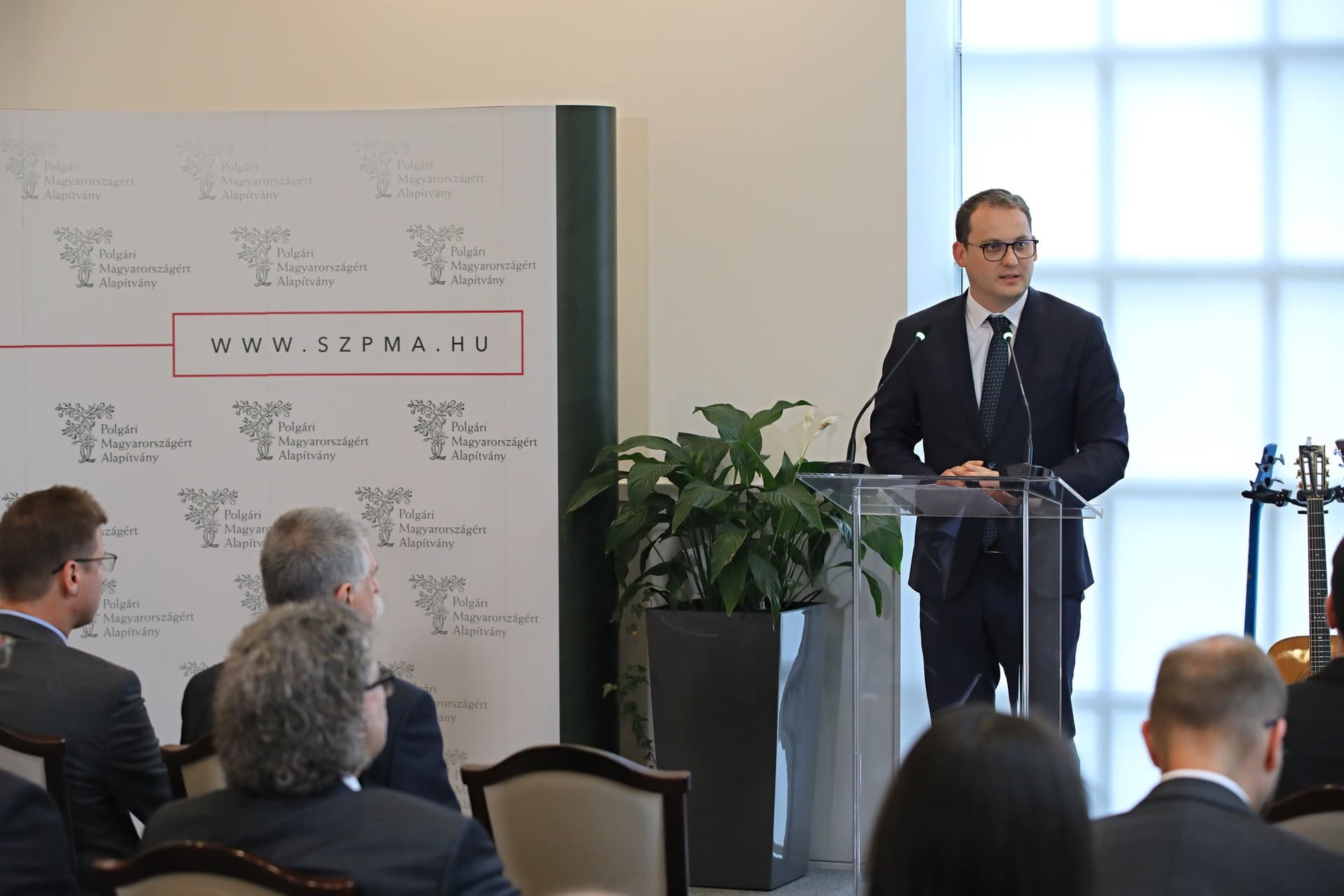 Átadták a Fiatalok a Polgári Magyarországért Díj idei elismeréseit