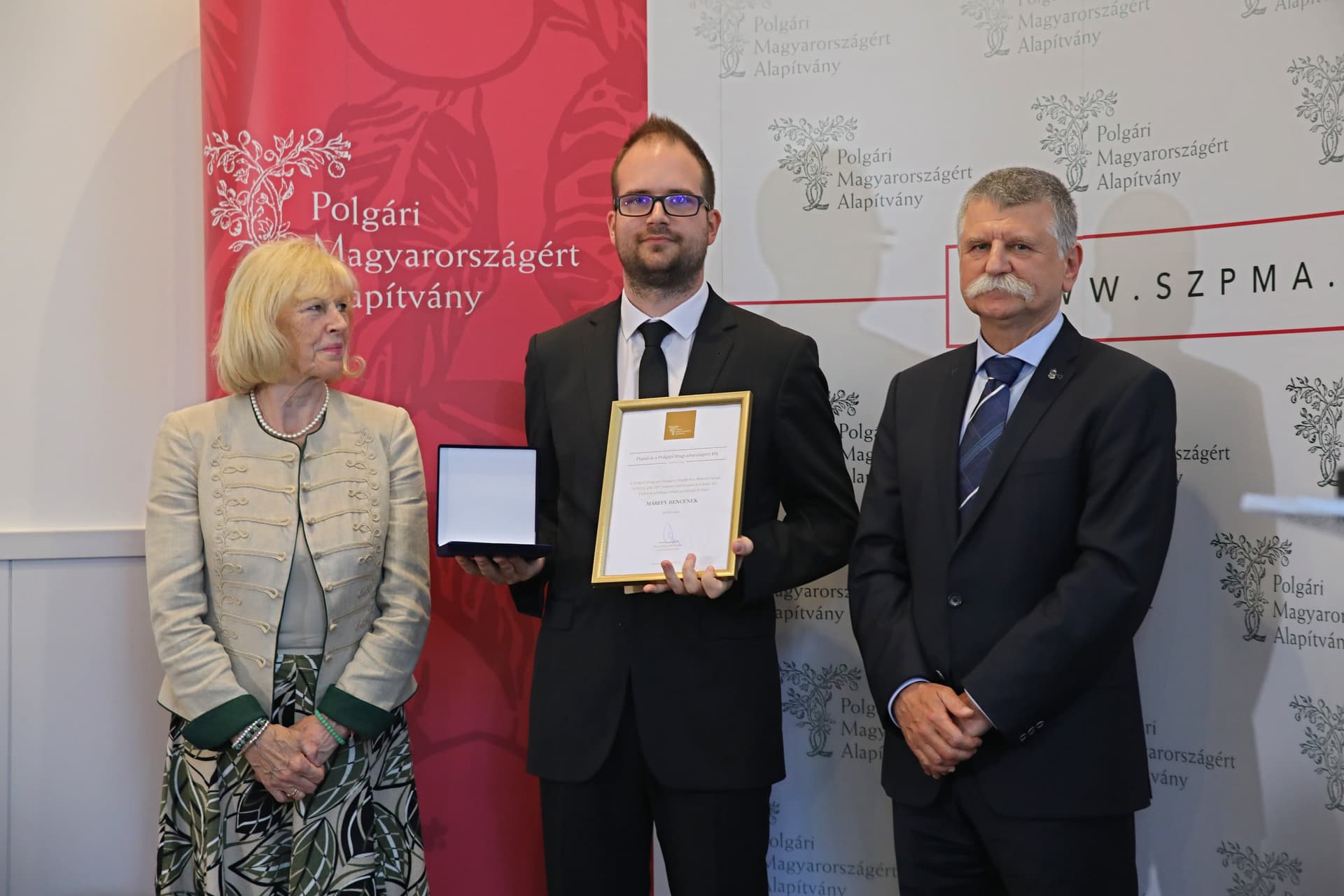 Átadták a Fiatalok a Polgári Magyarországért Díj idei elismeréseit