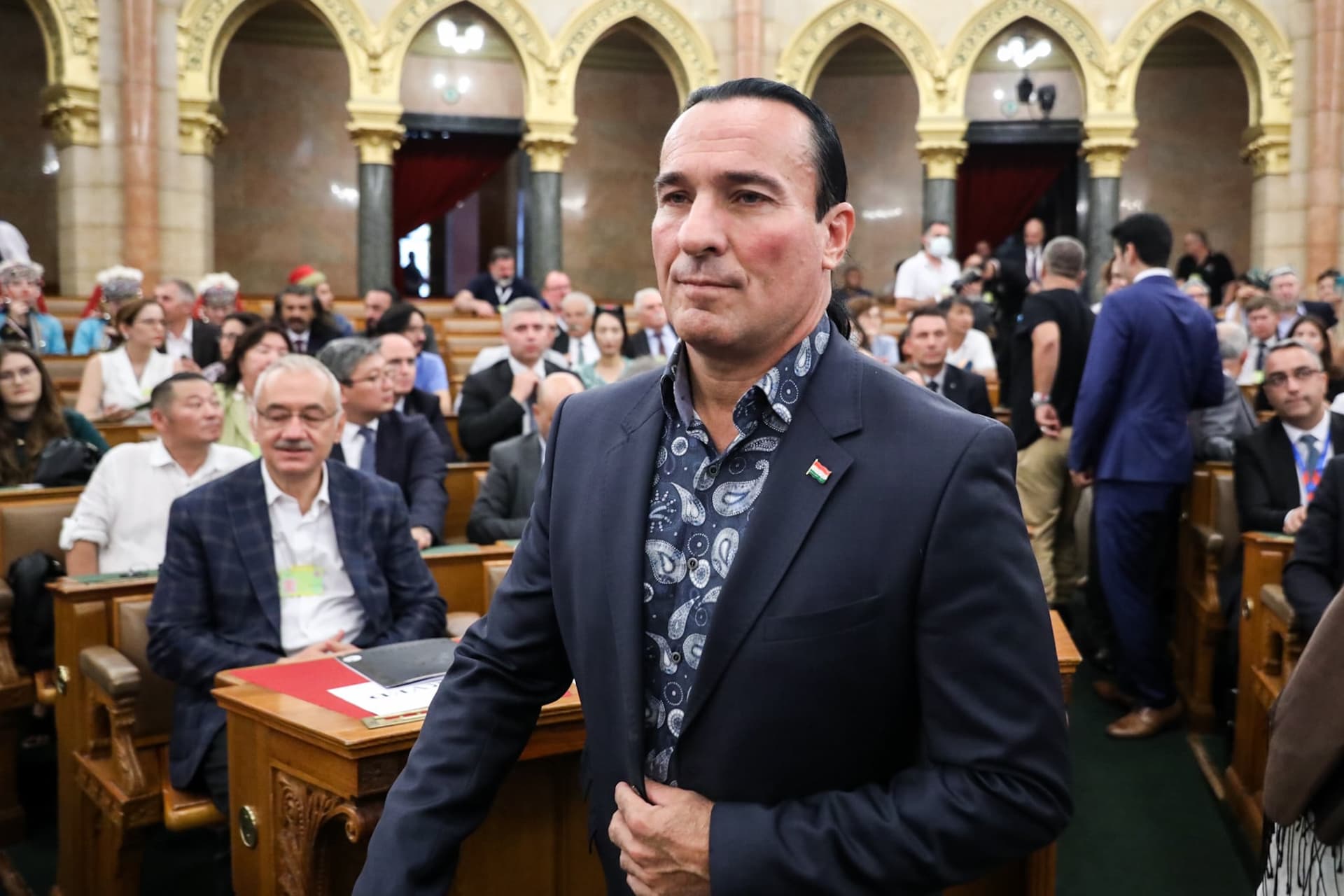 Kurultaj megnyitó az Országházban