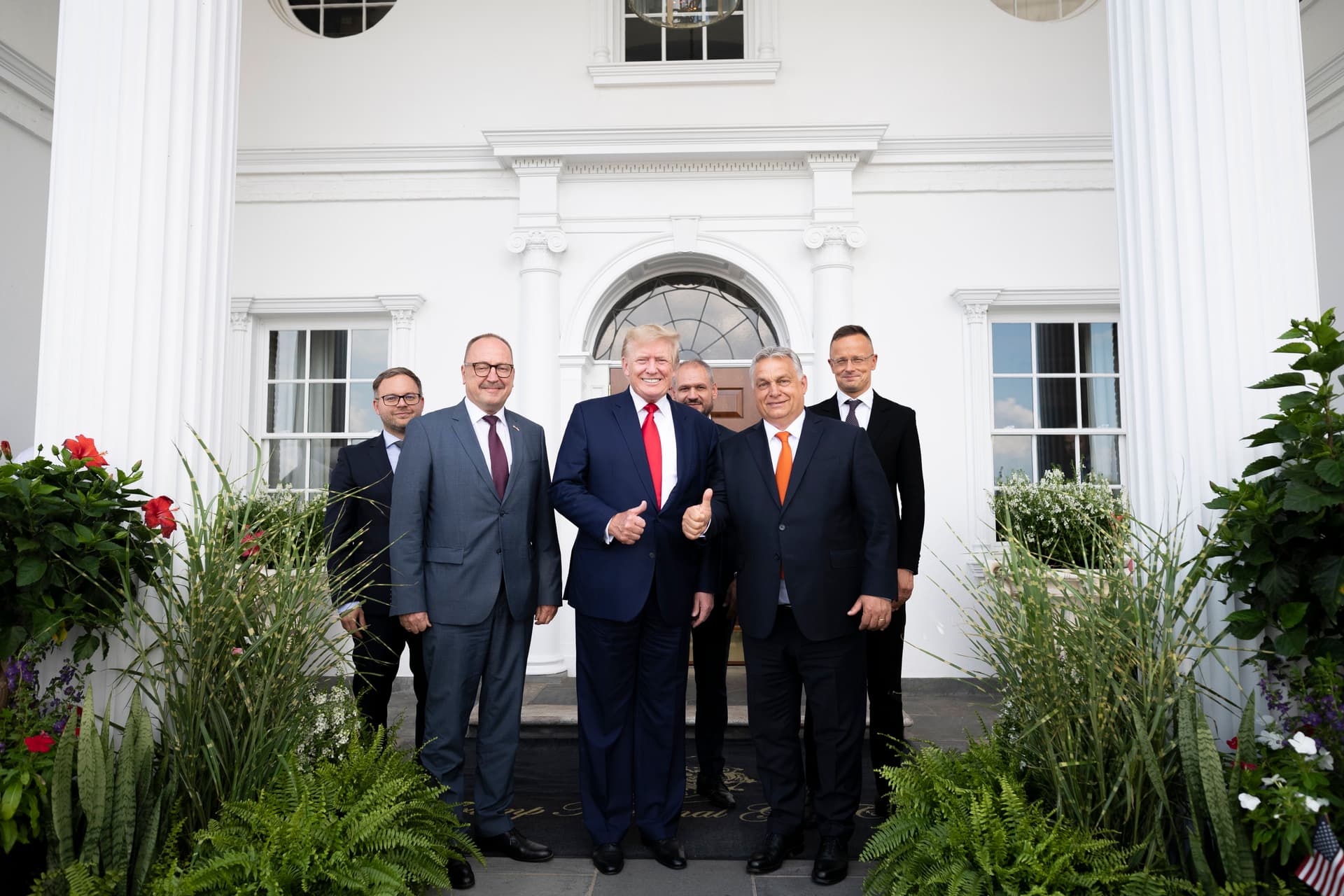 Donald Trump ismét üzent: „Orbán Viktor nagyszerű vezető!”