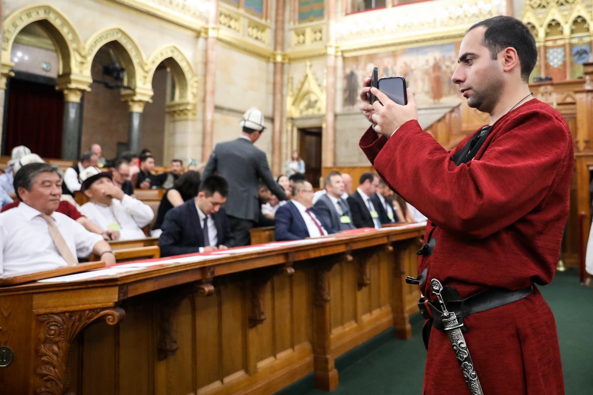 Kurultaj megnyitó az Országházban