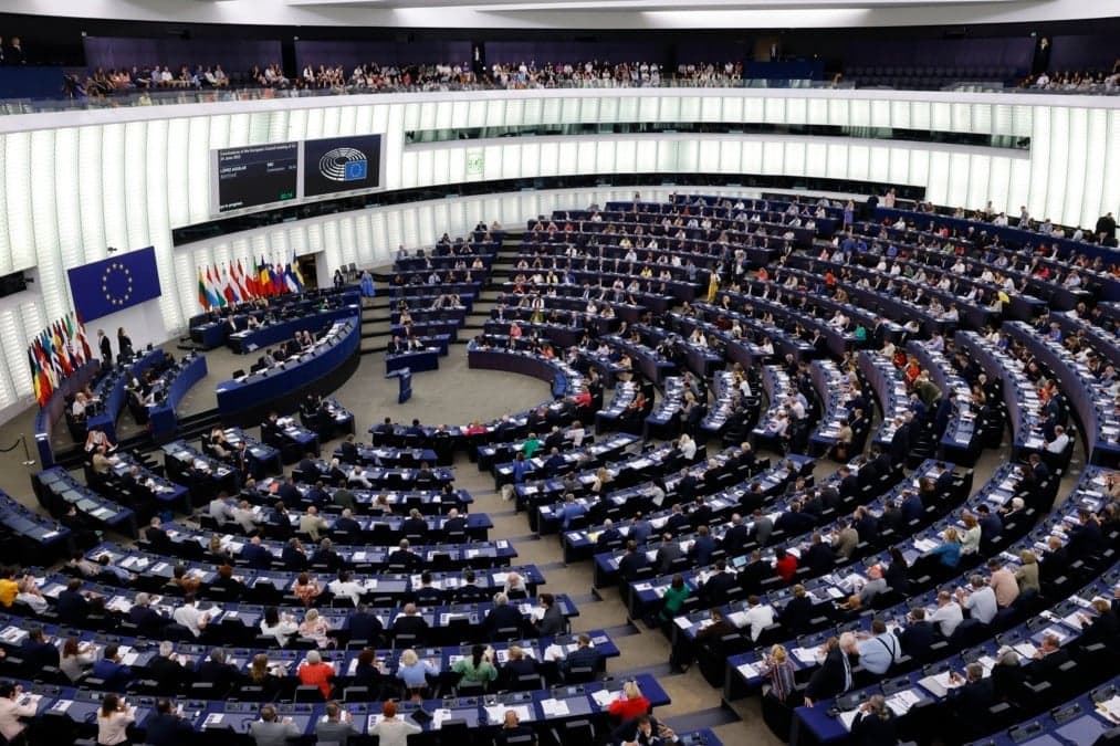 Belgiumban négy embert vettek őrizetbe az EP-ben elkövetett vesztegetés gyanúja miatt
