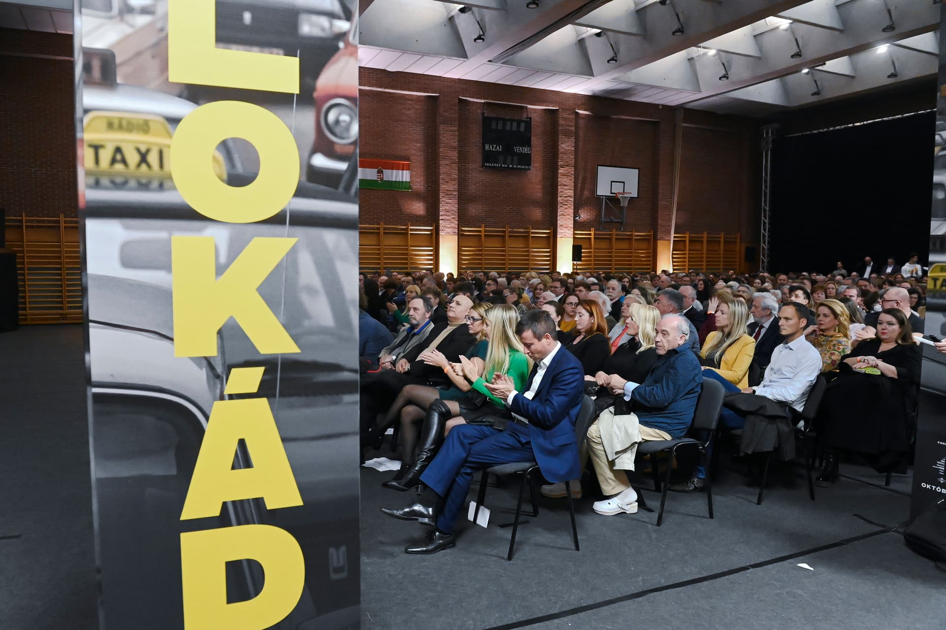 A Toldy Ferenc Gimnáziumban tartották a Blokád díszbemutatóját