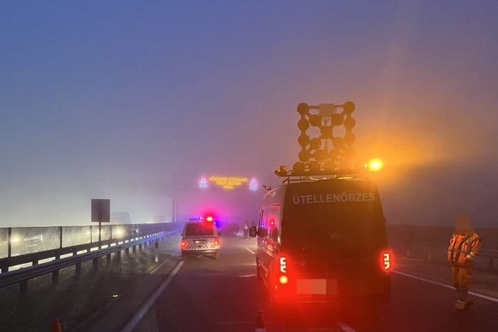 Tragédia az M85-ösön: lezárták az autóutat Győrnél