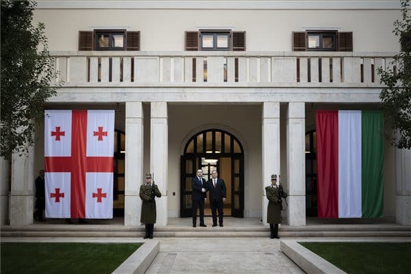 Orbán Viktor fogadta a georgiai kormányfőt