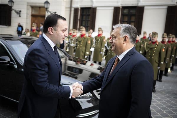 Orbán Viktor fogadta a georgiai kormányfőt