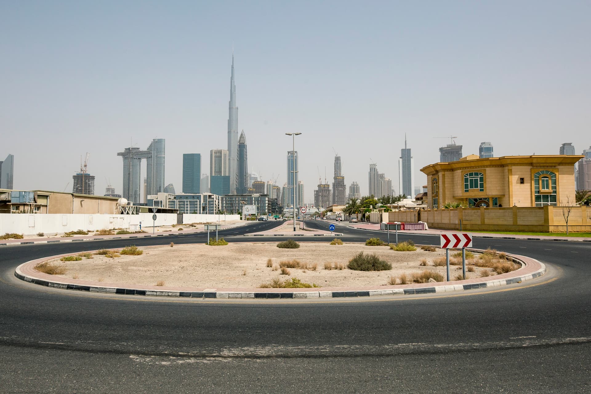 Az egész töredékei címmel mutatják be Kaiser Ákos fotóművész képeit november negyedikén nyíló tárlat keretein belül Dubaiban, a Kanvas Dubai galéria rendezésében