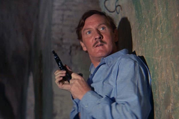 Elhunyt Leslie Phillips
