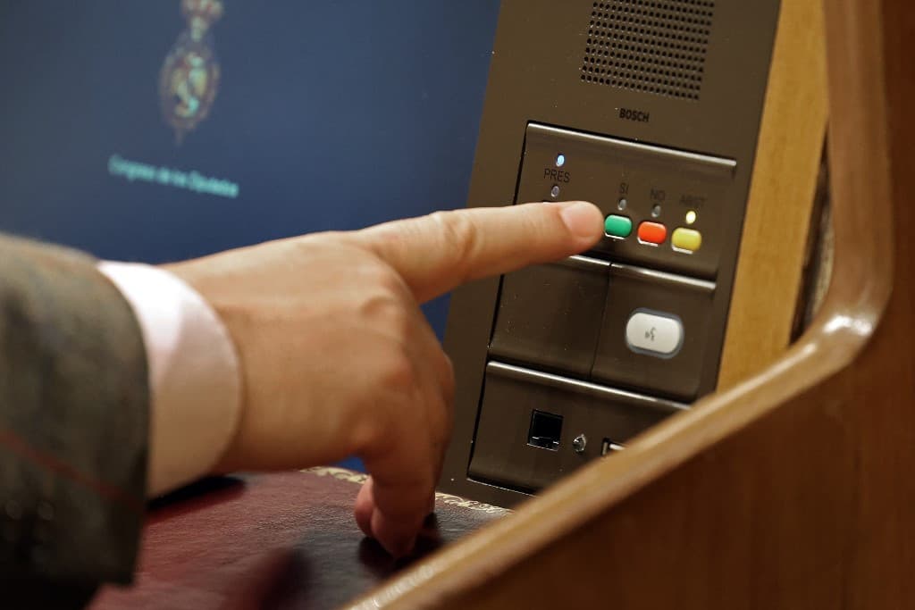 Az elszálló energiaárak miatt bankadót vezetnek be Spanyolországban