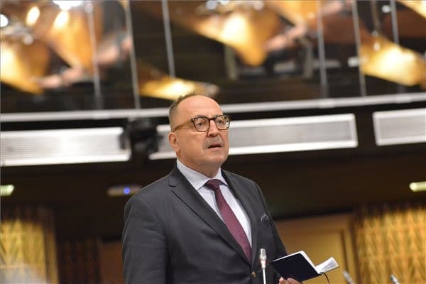 Németh Zsolt: A jelek szerint eltűnőben vannak a V4-es együttműködésen belüli hullámok