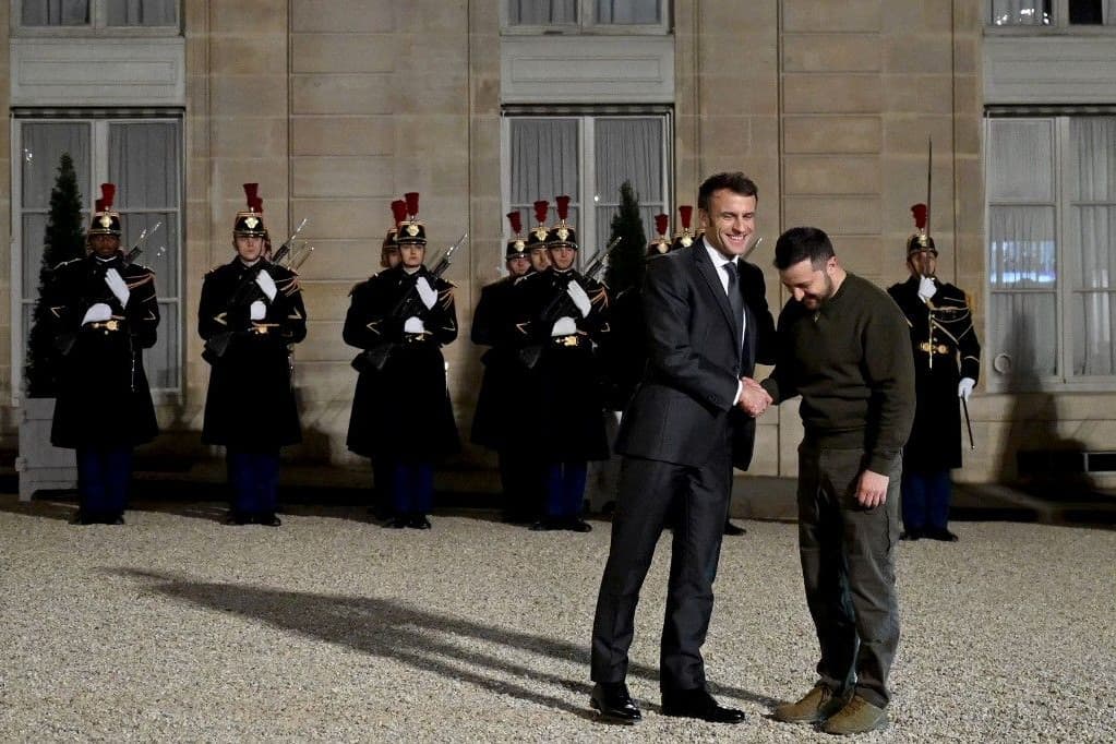 Macron nem zárja ki, hogy vadászrepülőgépeket kap Ukrajna