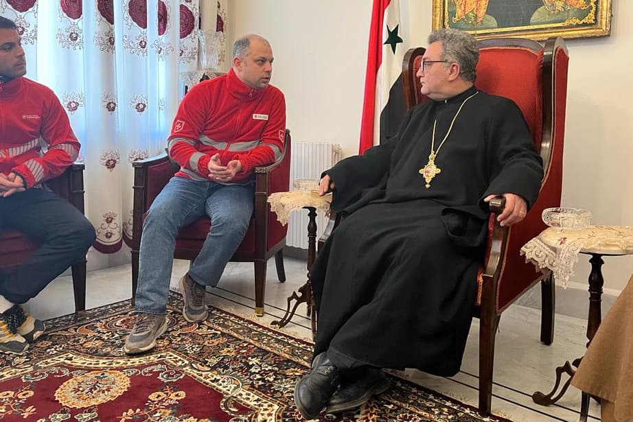 A Máltai Szeretetszolgálat mobil segítő egységei oda mennek, ahol a legtöbb bajban lévő embert elérhetik - A templomokat is megnyitották a szíriai földrengés túlélői előtt