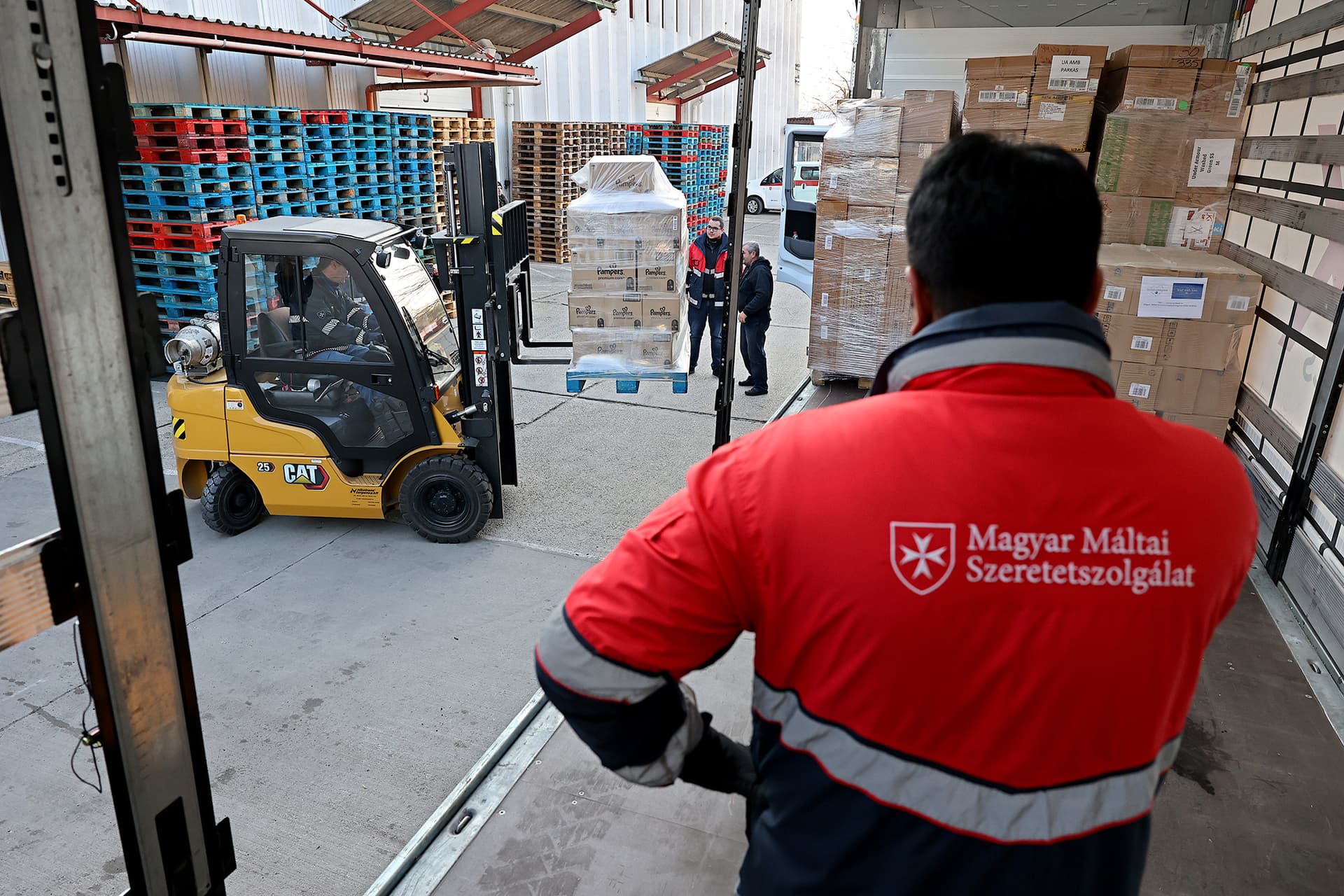 Segélyszállítmányt visz a Magyar Máltai Szeretetszolgálat Hatay tartományba