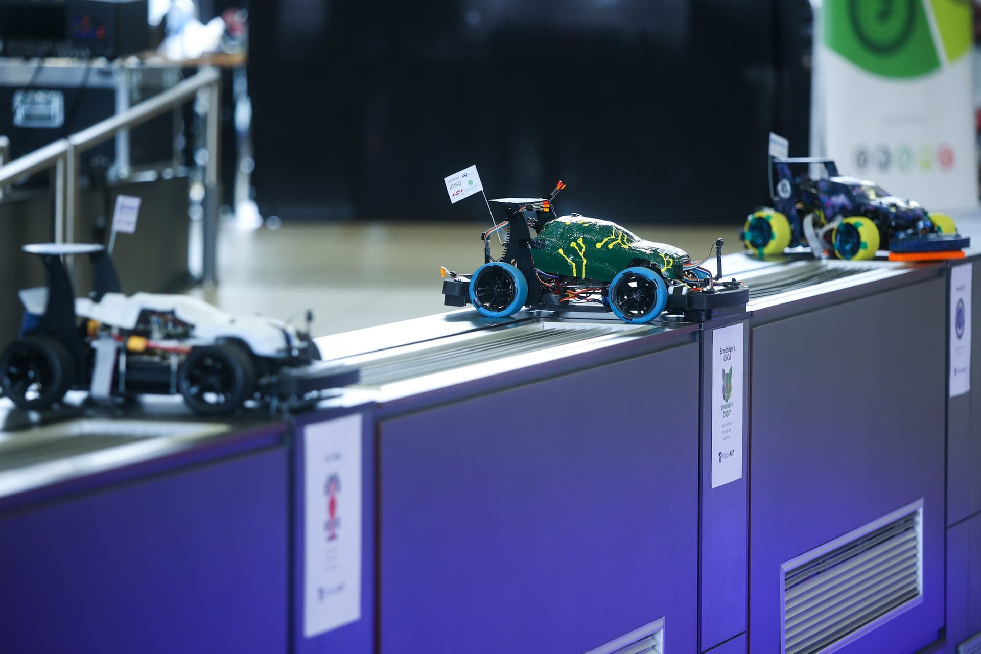 Robotautóversenyt rendeztek a Műegyetemen