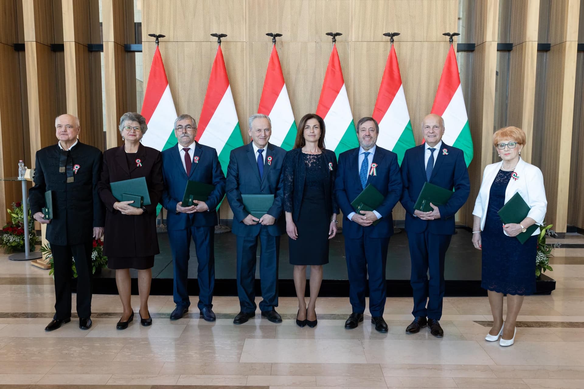 A kitüntetettek teljesítménye gazdagítja országunk történelmét