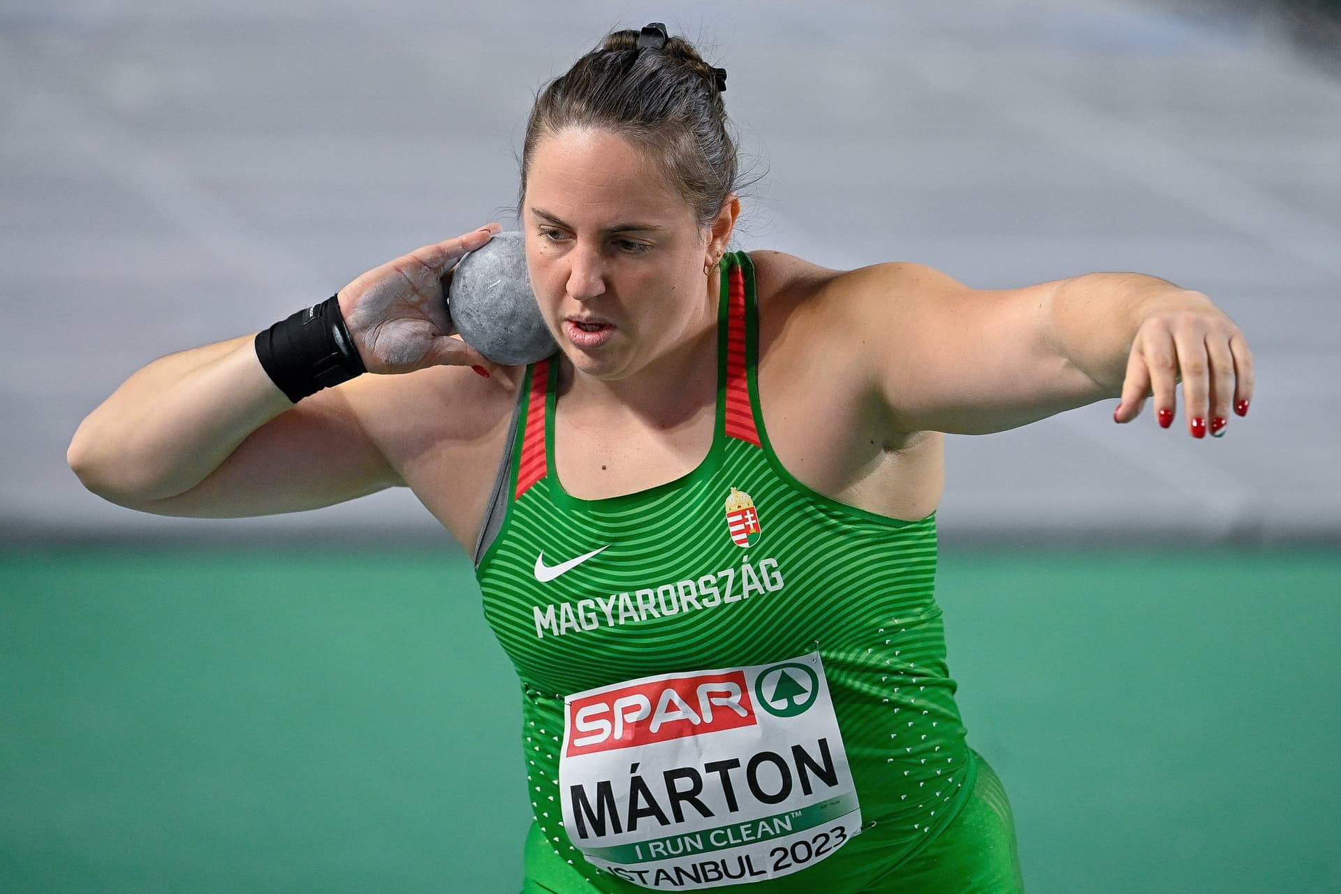 Márton Anita döntős súlylökésben