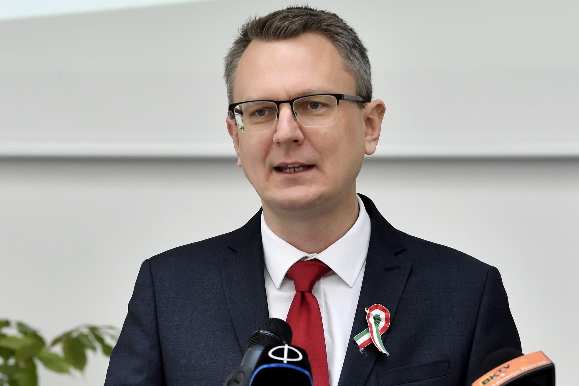 Rétvári: Sűrű időkben hideg fejre és magyar szívre van szükség