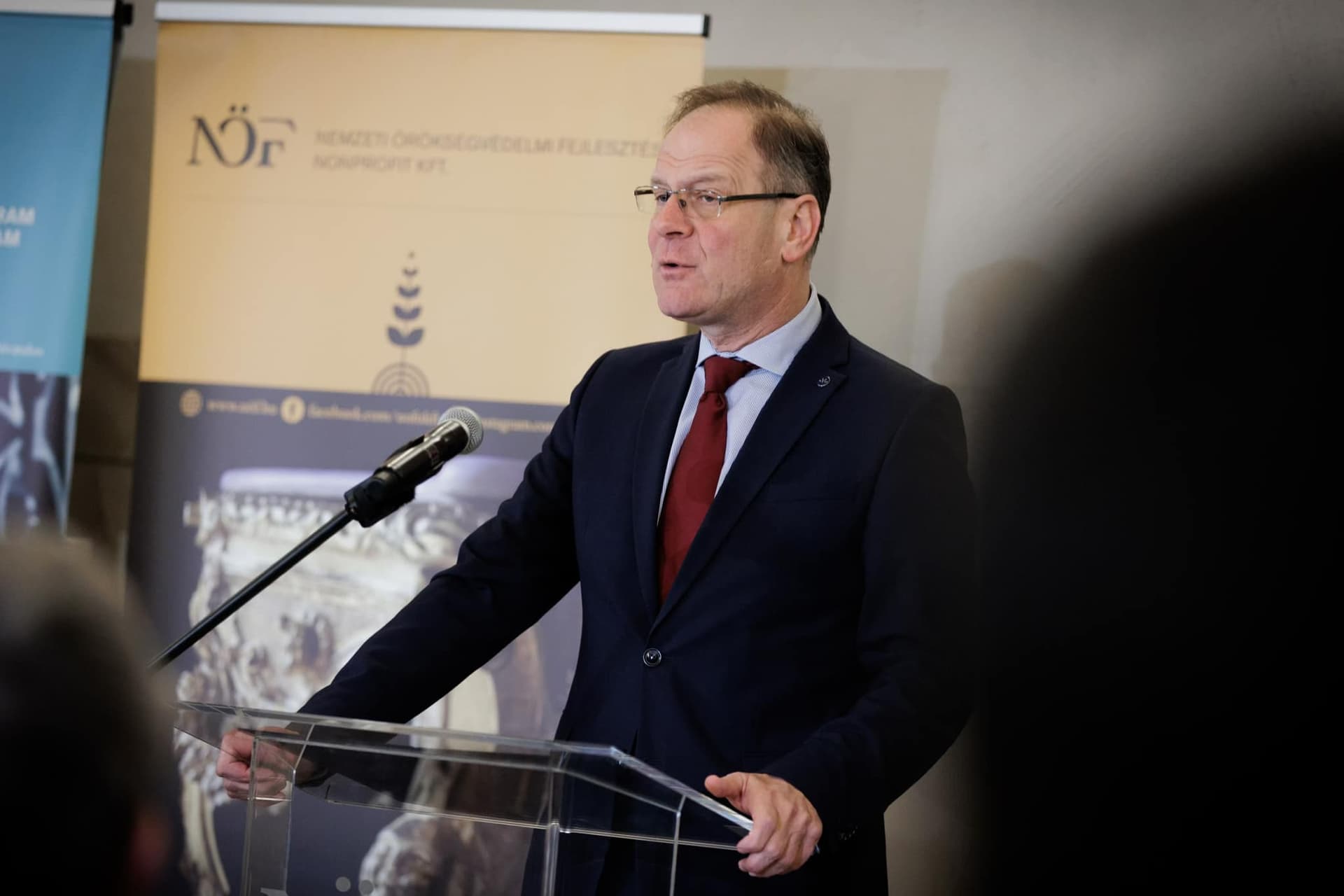 Navracsics Tibor: Szükség van közösségi terekre