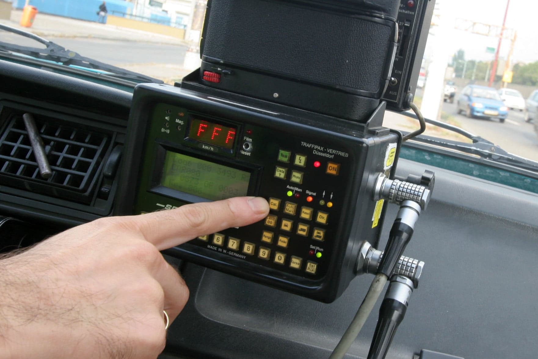Traffipax buktatta le az autótolvajt