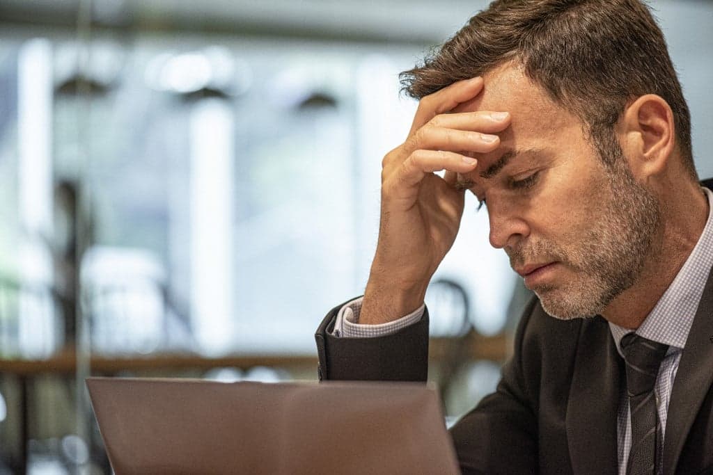 Alvászavarokat, krónikus betegségeket és mentális egészségügyi problémákat okozhat
