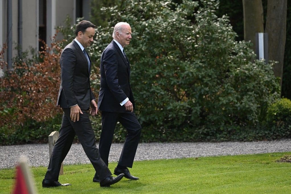 Biden Írországban kritizálta Londont