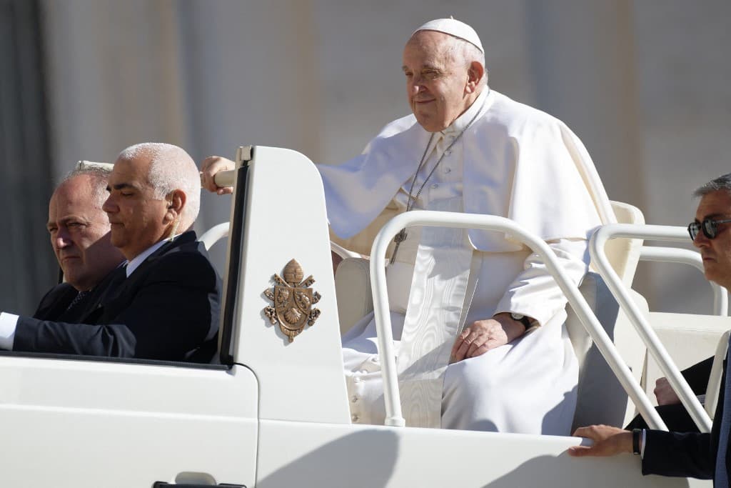 Elindult Ferenc pápa magyarországi apostoli látogatására